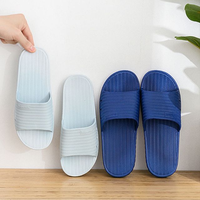 รองเท้าแตะในร่มบ้าน รองเท้าแตะห้องน้ำกันลื่น ยางPVC แบบบางน้ำหนักเบา ใส่สบาย D88