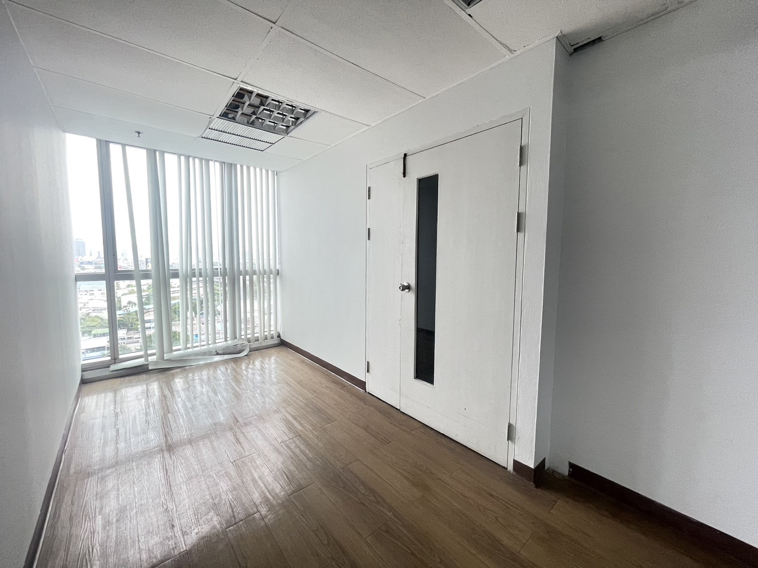 83457- ด่วน!! โปรโมชั่นลดราคา!! ให้เช่า อาคาร เจ.เพลส ทาวเวอร์ ช่องนนทรี กรุงเทพ