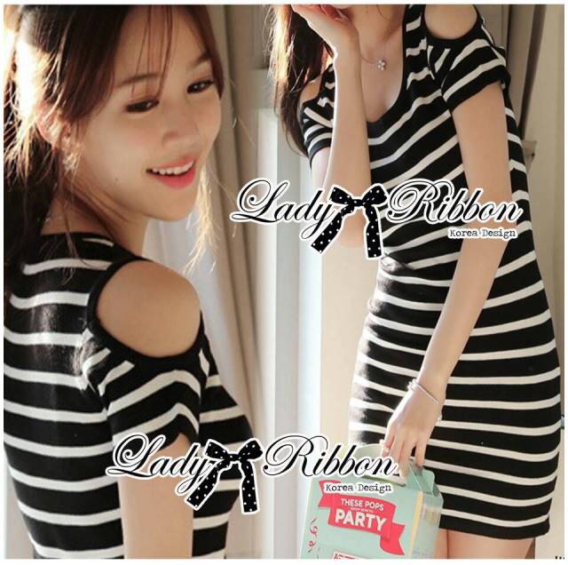 Sale++Lady Ribbon ** D7882**อก34-38**Lady Monica Sassy Body-Con Striped Dress เดรสทรงบอดี้คอนพิมพ์ลายทาง cut-out ช่วงไหล่ เหมาะกับสาวตัวเล็กๆ ตัวนี้ทรงชุดจะเป็นแบบบอดี้คอนเข้ารูป เน้นสัดส่วน มีดีเทลเก๋ๆช่วงไหล่ เป็นทรงคัทเอาท์เปิดไหล่บางส่วน เหมาะกับสาวสไ