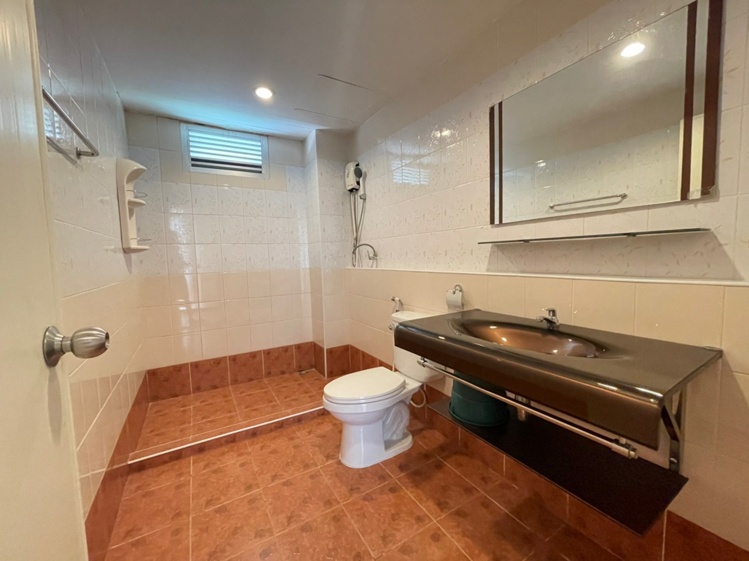 31231-ขายอพาร์ทเมนต์ ถนนจอมเทียน สาย 2 บางละมุง ราคาถูก