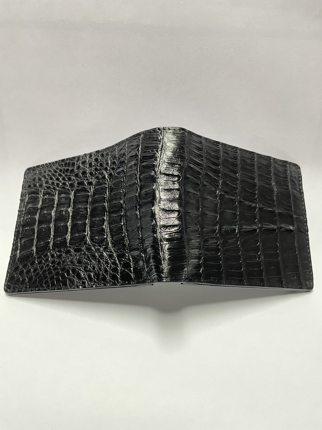 กระเป๋าหนังจระเข้แท้ (กระดูกหาง)