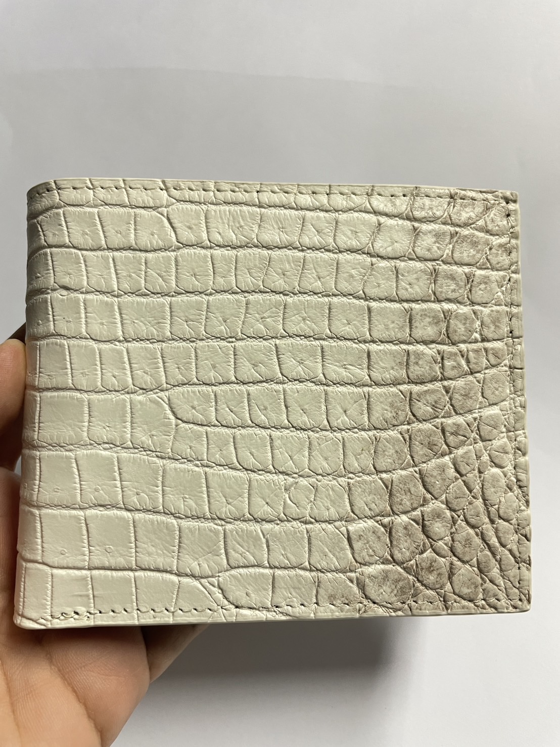 กระเป๋าหนังจระเข้แท้ หนังท้อง