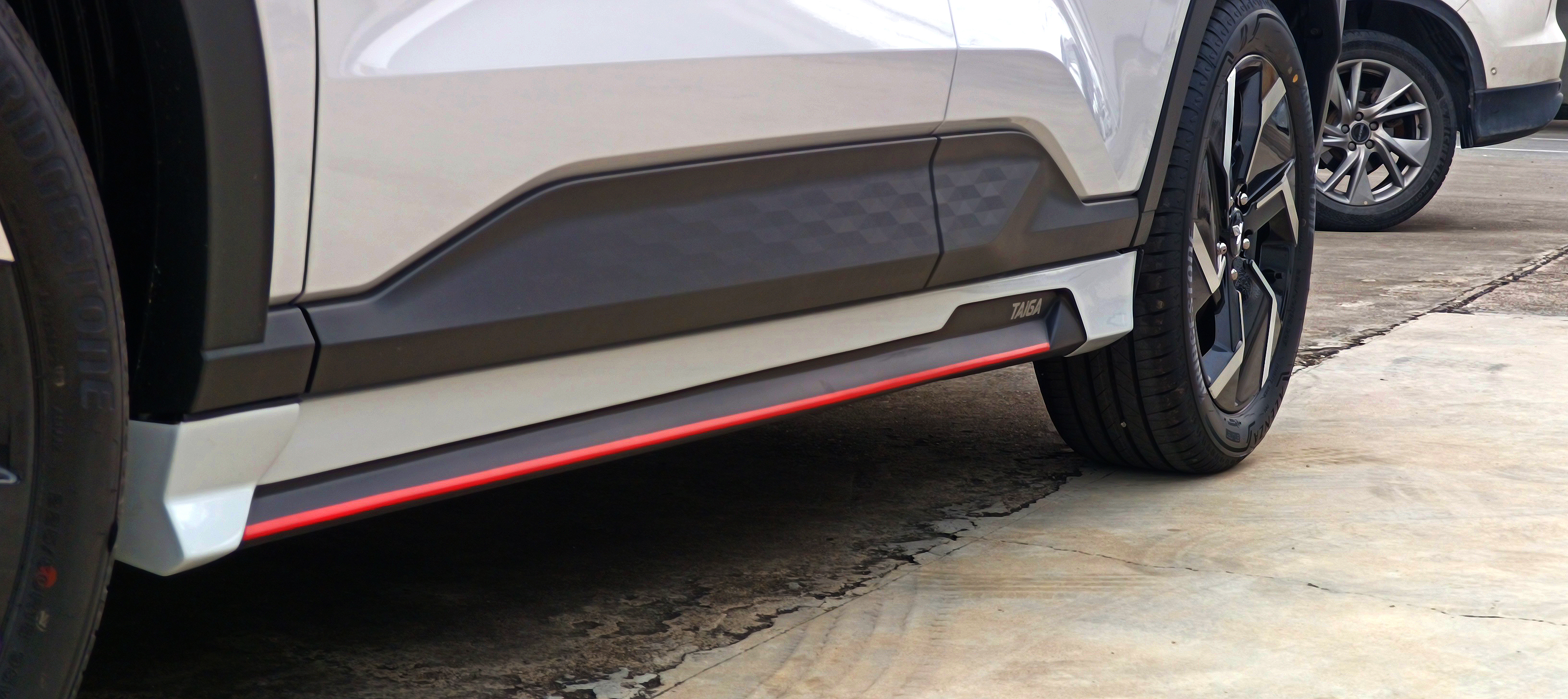 ชุดแต่งรถ-สเกิร์ต-อุปกรณ์แต่งรถ New Xforce 2025 ทรง Taiga (ไทก้า)