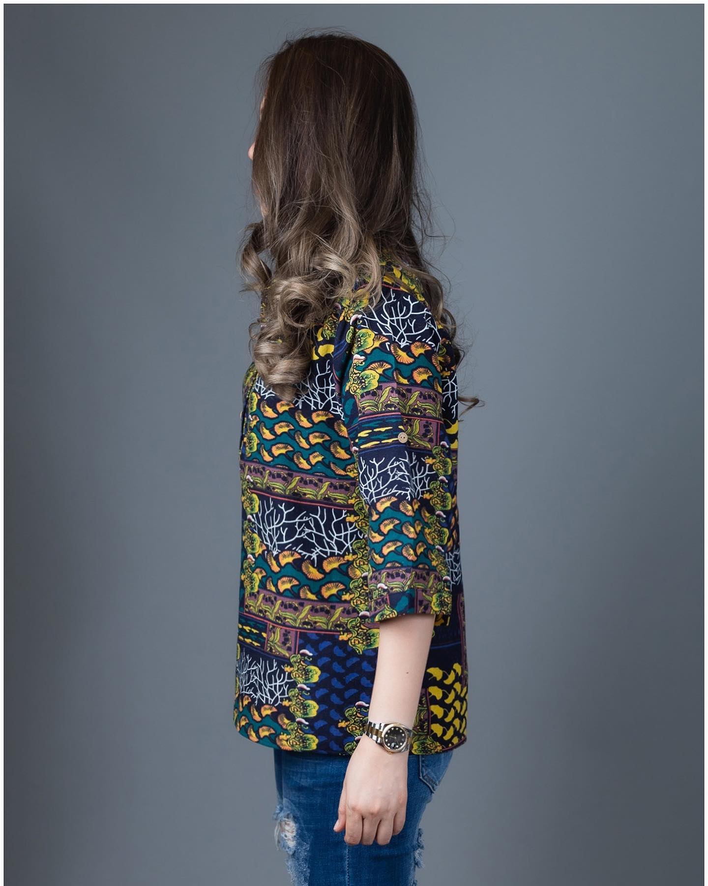 Sale+++#Blueberry Nights B3686 เสื้อผ้าฝ้ายธรรมชาติผสมลินินเนื้อดีเกรดพรีเมี่ยม เนื้อผ้านุ่มใส่สบายมากๆๆ ดีเทลเสื้อเชิ้ตกระดุมหน้า 4 เม็ด พิมพ์ลายสีสันสดใส ปลายแขนเชิ้ตติดกระดุม มีสายพับล็อคแขน เหมาะสำหรับสาวๆรอบอก(36-44) ใส่สบายมากๆ ใส่เที่ยวชิลล์ๆสวยๆ พ