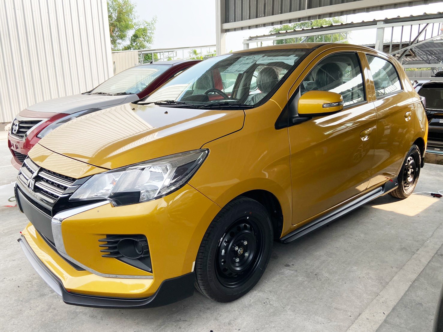 ชุดแต่งรถ สเกิร์ต-สปอยเลอร์ New Mitsubishi Mirage 2020 ทรง SR-Limited By OSR