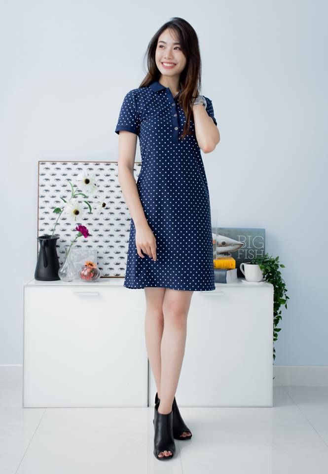 SaLe A02870187 (Whenever) ชุดเดรสสั้นพิมพ์ลายจาก Aries50 ผลิตจากผ้า Cotton ผสม Polyester เนื้อผ้าอย่างดีนุ่มมือ ปกคอเนื้อนุ่มไม่แข็งไม่ม้วน พิมพ์ลายจุด ทรงสวยใส่ได้ทุกโอกาส - คอปกติดกระดุม 4 เม็ด - แขนสั้น - ทรงใส่สบาย - ไม่มีซับใน - ใส่แบบสวม รอบอก x รอบ