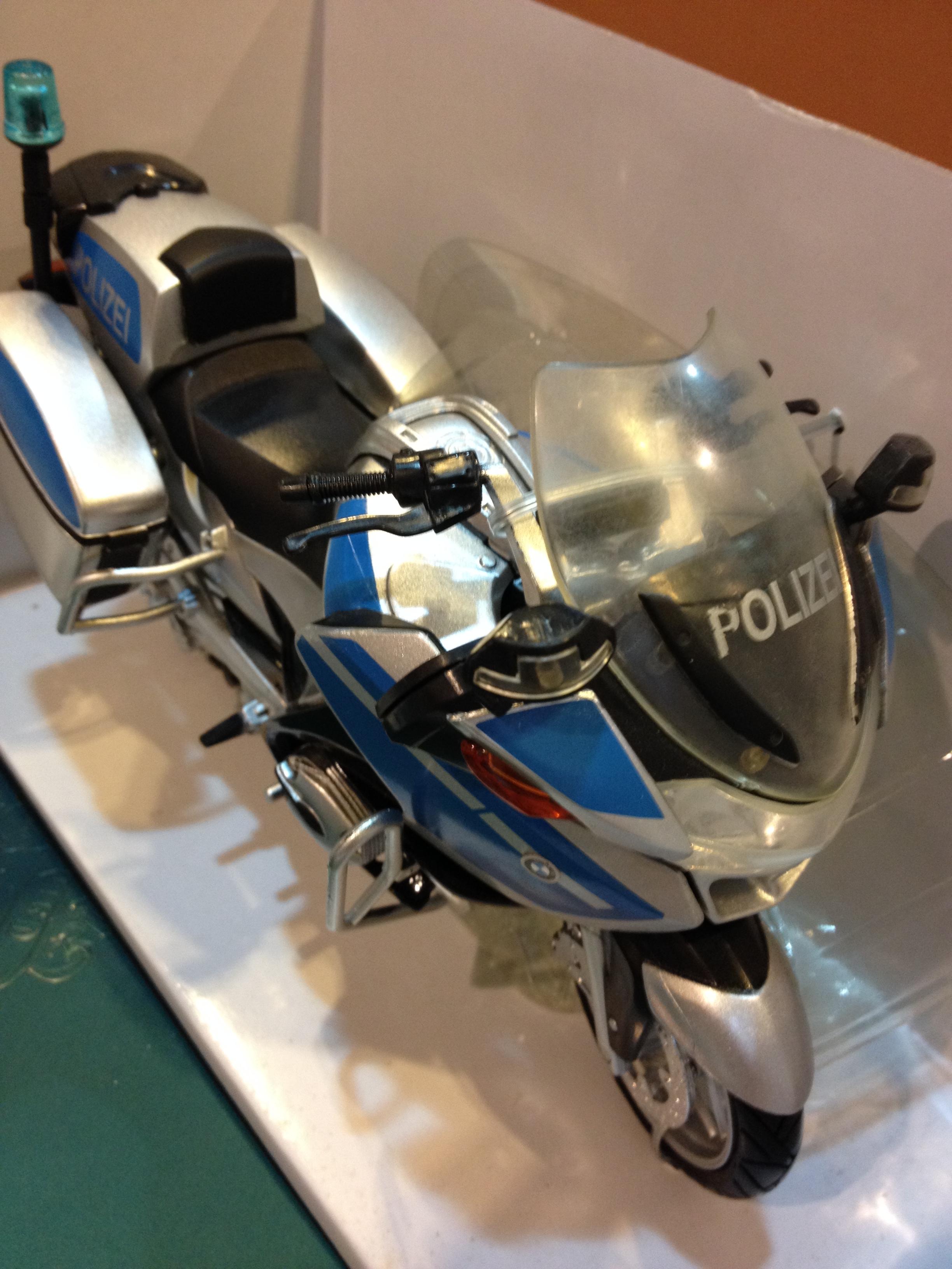 1:12 BMW Polizei R1200RT-P