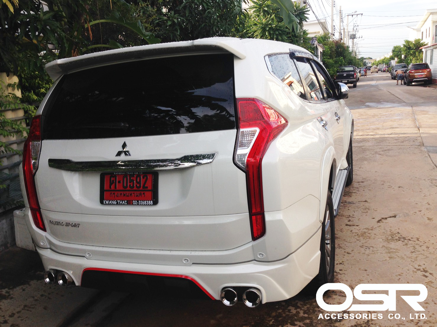 ชุดแต่งรถ สเกิร์ต-สปอยเลอร์ Pajero Sport 2016 ทรง M-Sport by OSR
