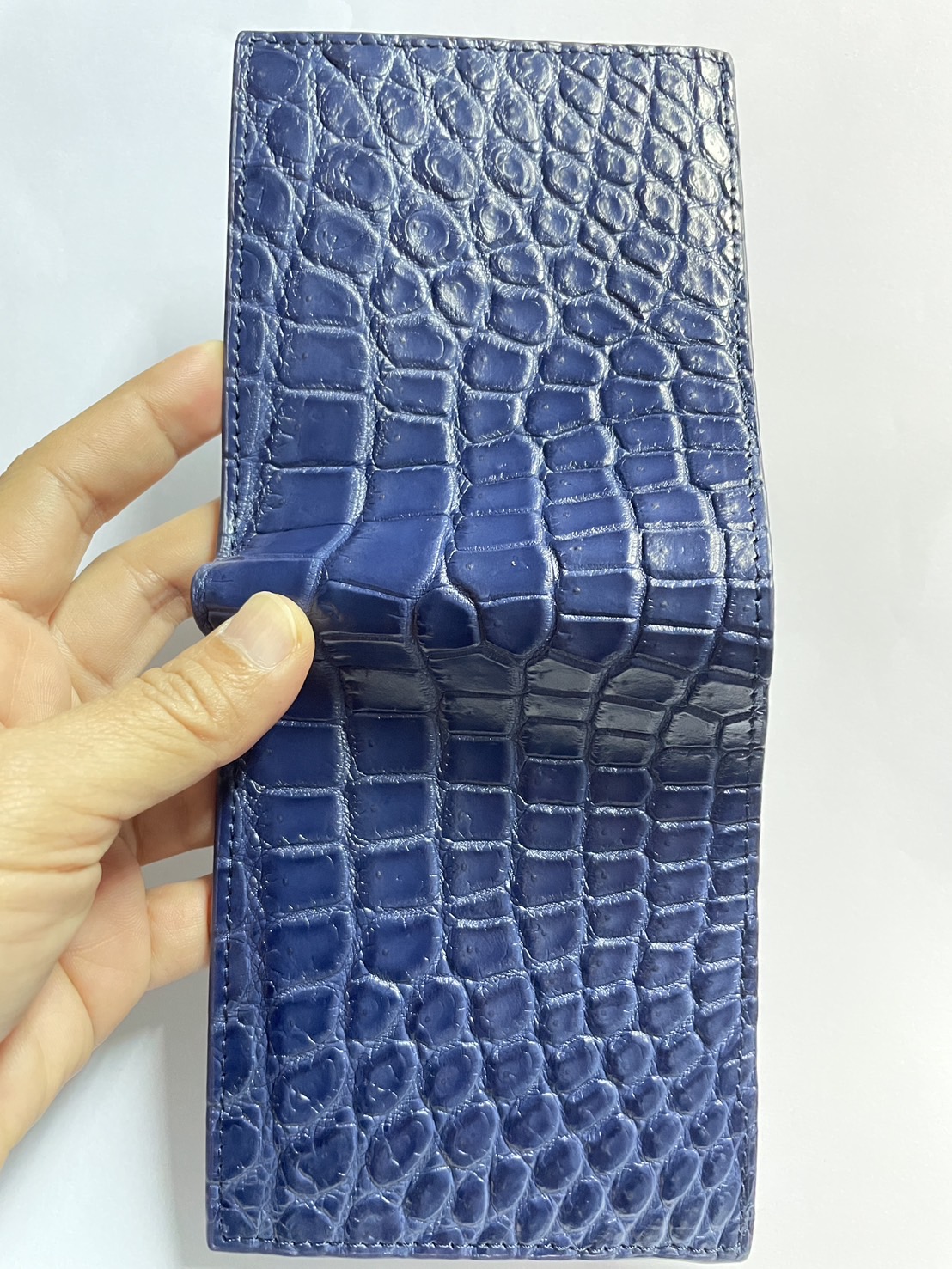 กระเป๋าหนังจระเข้แท้ หนังท้อง