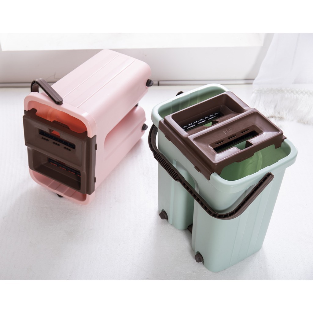 ไม้ถูพื้นถังปั่น (ถังใหญ่ XL) ไม้ถูพื้นรีดน้ำ Flat Mop ถังรีดน้ำ**พร้อม!! ผ้าไฟเบอร์ 2 ผืน** ส่งคละสี ไม้ม๊อบ ไม้ถูบ้าน