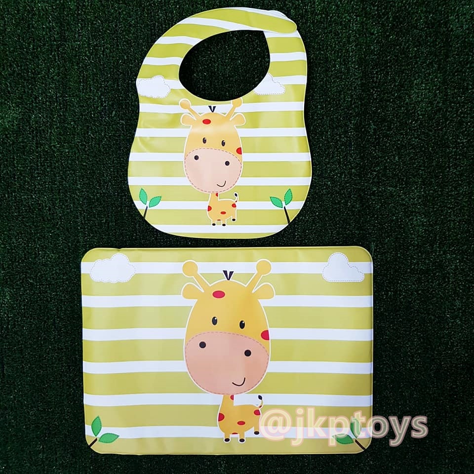 ผ้ากันเปื้อน + เสื่อรับประทานอาหาร ผ้ารองจาน เเผ่นรองจาน สำหรับทานอาหาร ผืนใหญ่ วัสดุ PVC หุ้มฟองน้ำ เซต 2 ชิ้น