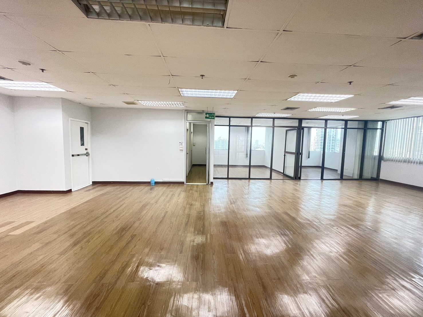 83457- ด่วน!! โปรโมชั่นลดราคา!! ให้เช่า อาคาร เจ.เพลส ทาวเวอร์ ช่องนนทรี กรุงเทพ