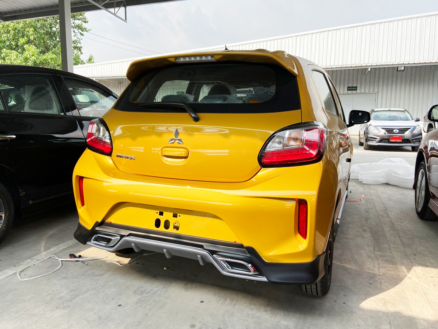 ชุดแต่งรถ สเกิร์ต-สปอยเลอร์ New Mitsubishi Mirage 2020 ทรง SR-Limited By OSR
