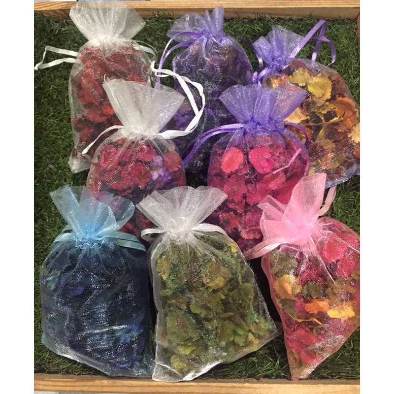 บุหงา ดอกไม้หอมปรับสภาพอากาศในตู้เสื้อผ้า ห้องน้ำ หรือใช้เป็นของแจกของชำร่วย ใส่ถุงใหมแก้วอย่างดี