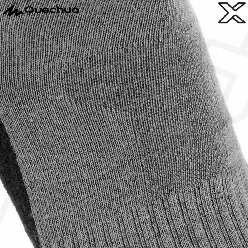 QUECHUA ถุงเท้ายาวสำหรับใส่เดินในเส้นทางธรรมชาติรุ่น NH100 แพ็ค 2 คู่ (สีเทา)