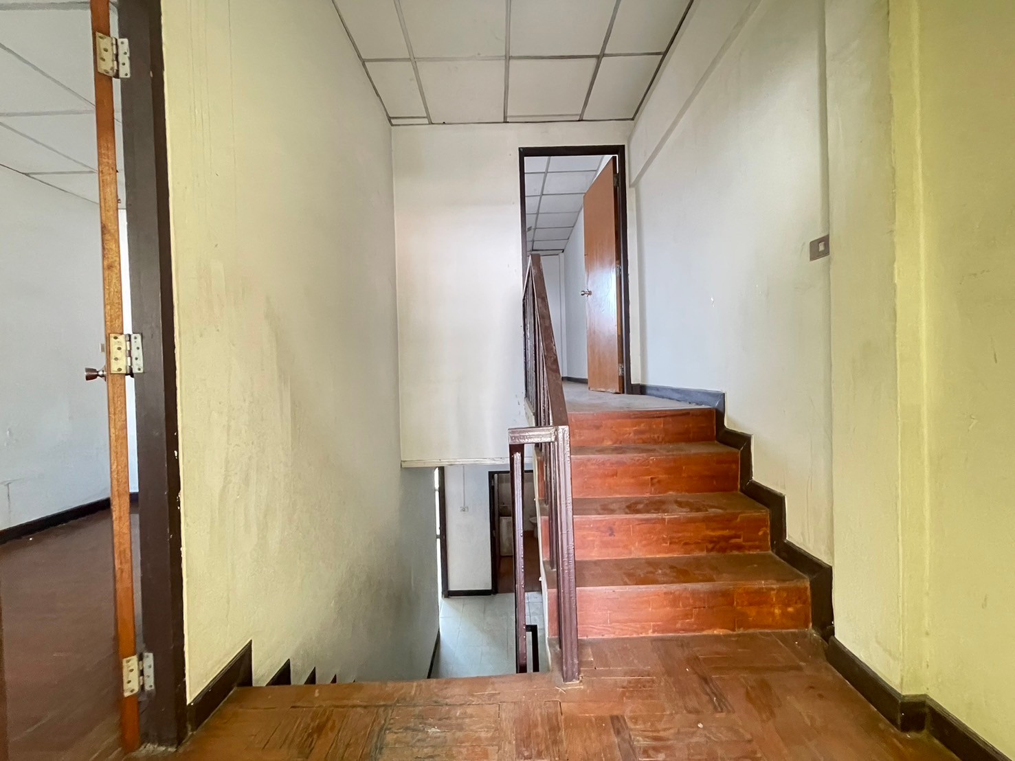 86318-ขายทาวน์โฮม ประชาชื่น 37 บางซื่อ กรุงเทพ