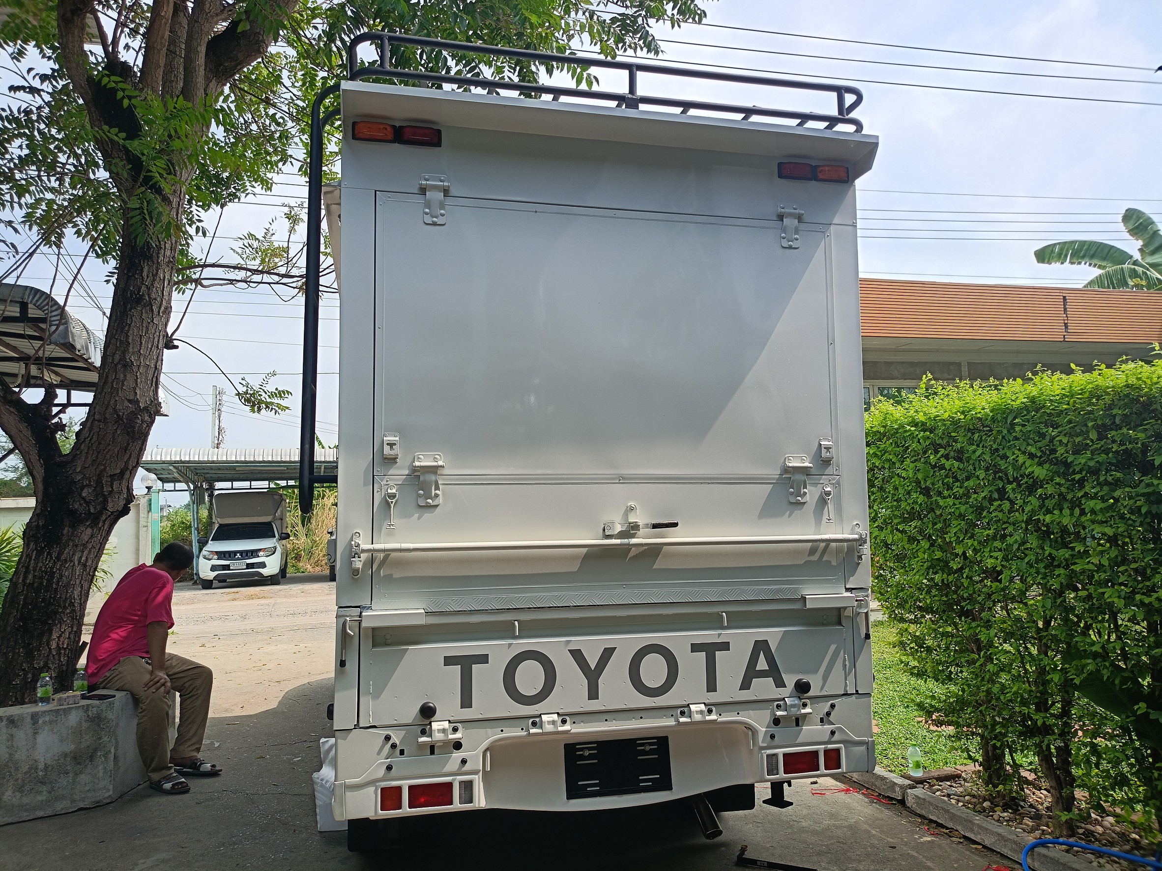 ชุดแต่งรถ-สเกิร์ต-อุปกรณ์แต่งรถ Toyota Hilux Champ 2023