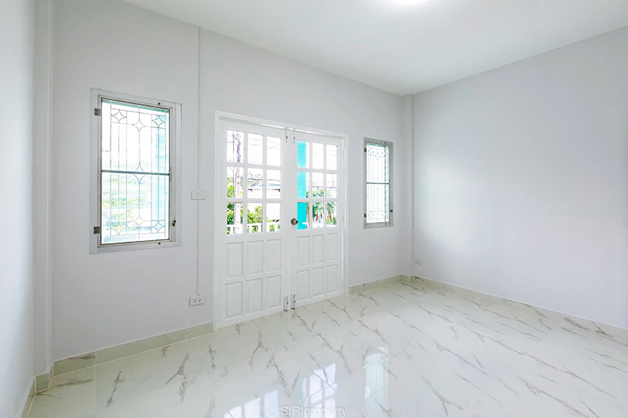 ขายทาวน์เฮ้าส์ ซอยอุดมพงษ์ เลียบคลอง3(คลองหลวง-ธัญบุรี) ปทุมธานี