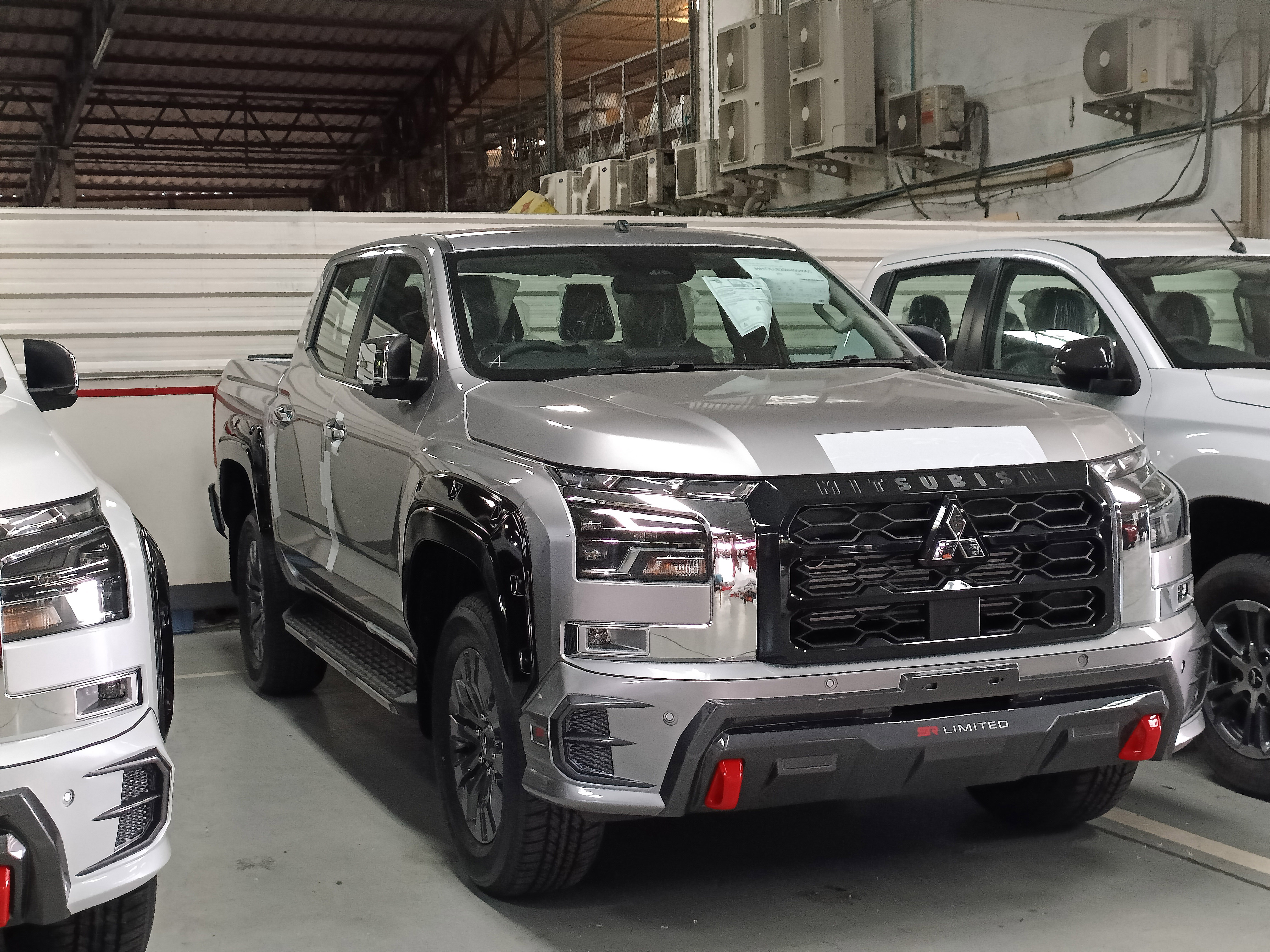 ชุดแต่งรถ New Triton 2023 [Double Cab] ทรง SR-Limited