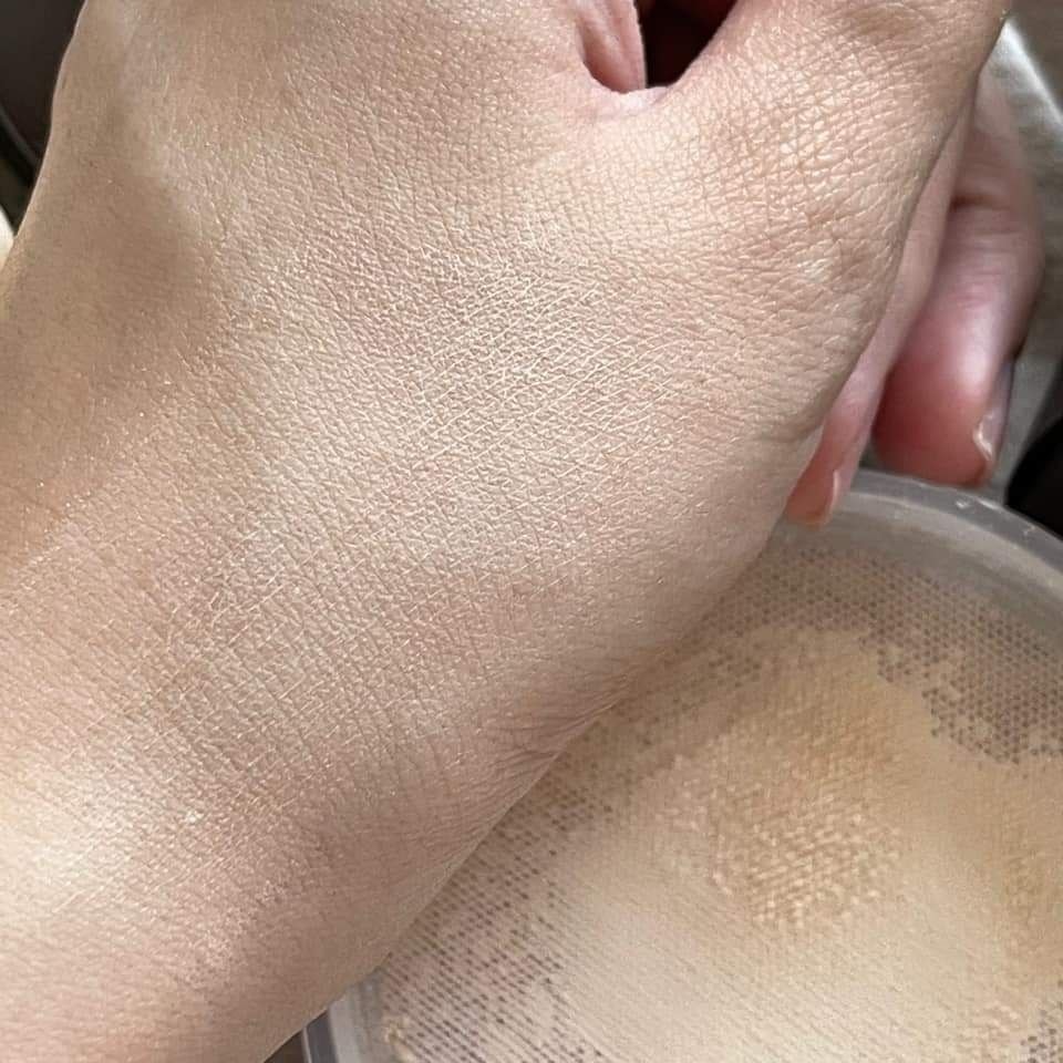 THREE Advanced Ethereal Smooth Operator Loose Powder 01 (10g.) แป้งฝุ่นเนื้อบางเบาดุจอากาศ