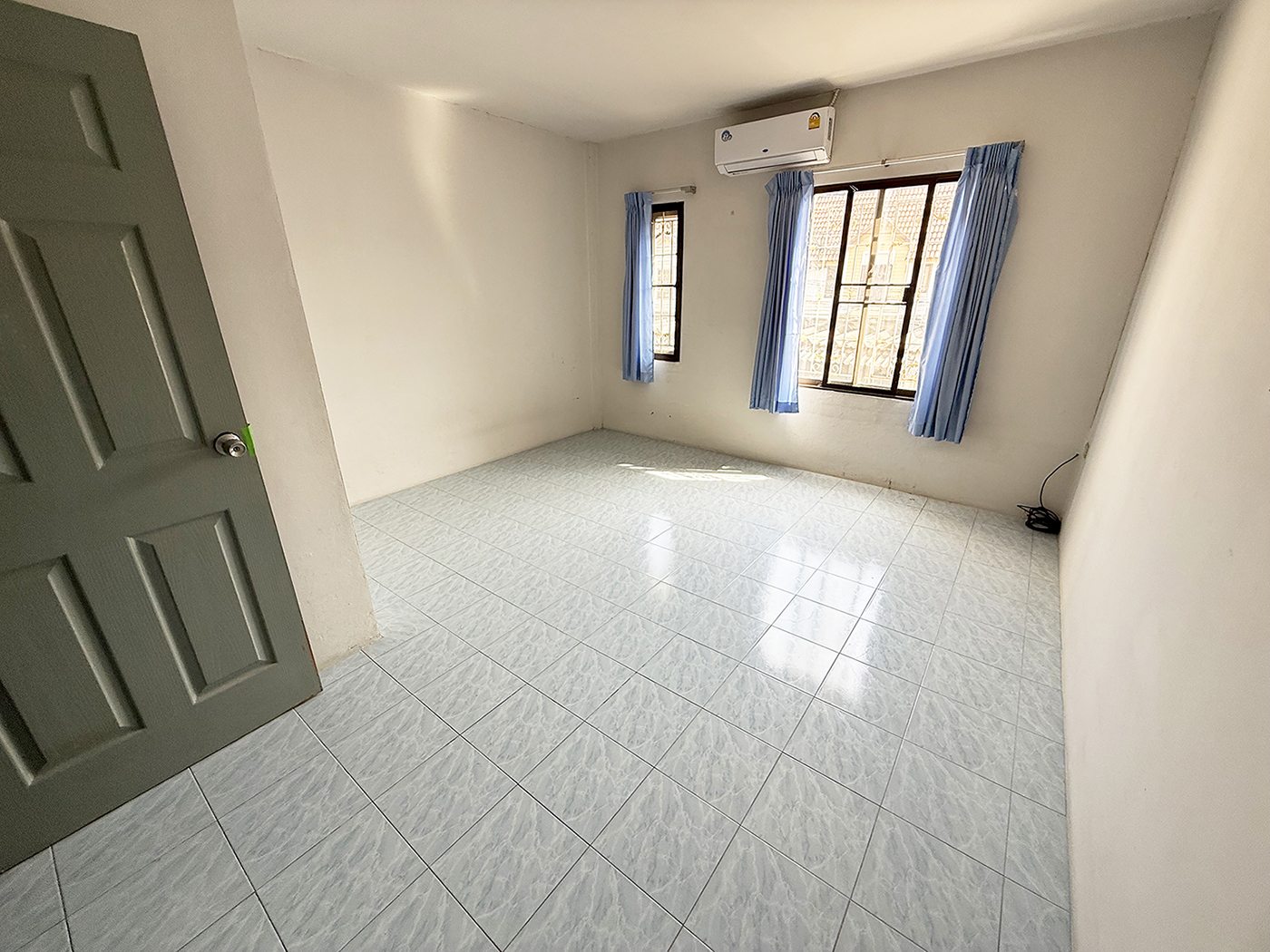 86372 ขายทาวน์เฮ้าส์ หมู่บ้านเดอะคันทรีเมืองใหม่2 เสม็ด เมืองชลบุรี