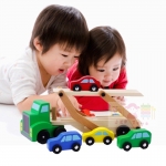 ของเล่นเสริมพัฒนาการ เซ็ตรถยก 2 ชั้น พร้อมรถไม้ 4 คัน