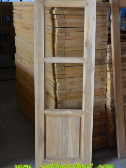 หน้าต่างไม้สัก GN-02